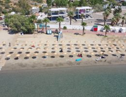 BODRUM’DA HALK PLAJLARINDA ÇALIŞMALAR ARALIKSIZ SÜRÜYOR