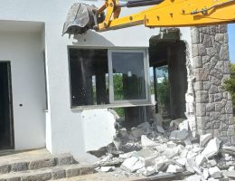 Bodrum Belediyesi kaçak yapılara geçit vermiyor