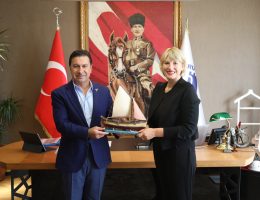 BÜYÜKELÇİ MORRİS’TEN BAŞKAN ARAS’A ZİYARET