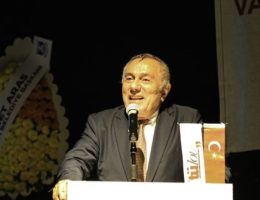 Aras,  Remzi Kazmaz’ı kutladı