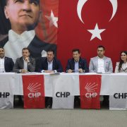 CADDE ÜZERİ OTOPARK İHALESİ YENİLENMEYECEK   