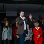 Mandalinci:”Bu milleti aldatmaya kimsenin hakkı yok.”