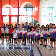 Başkan Aras Şampiyon Okçularla Bir Araya Geldi