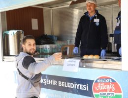 Muğla Büyükşehir’den üniversitelilere çorba hizmeti