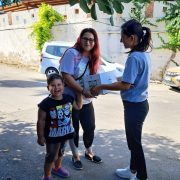 Bodrum’da Halk Süt Dağıtımı Devam Ediyor