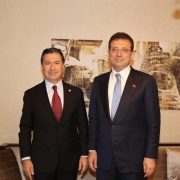 Başkan Aras’tan İmamoğlu’na destek: “Kurtuluş yok tek başına, ya hep beraber ya hiçbirimiz”