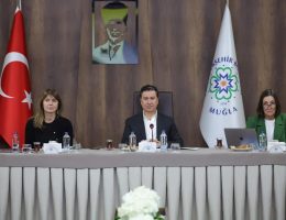 Muğla, ‘Dünya Kenti’ Hedefinde Vites Yükseltti: Başkan Aras’tan Avrupa Pazarına Yönelik Adım