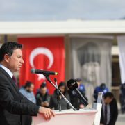 Başkan Aras, Yeni Araç Tanıtımında Konuştu: “Bütün itfaiye araçlarımızı yenileyeceğiz ve sayısını arttıracağız”