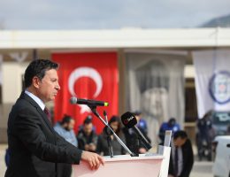 Başkan Aras, Yeni Araç Tanıtımında Konuştu: “Bütün itfaiye araçlarımızı yenileyeceğiz ve sayısını arttıracağız”