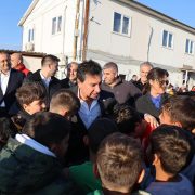 Başkan Aras deprem bölgesinde: “Elimizi hiç çekmedik”