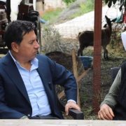 Başkan Aras, direnişin sembolü Şennur teyzeye verdiği sözü tuttu