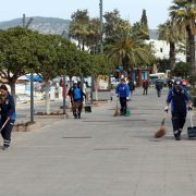 Muğla Sokakları temizlik meleklerine emanet