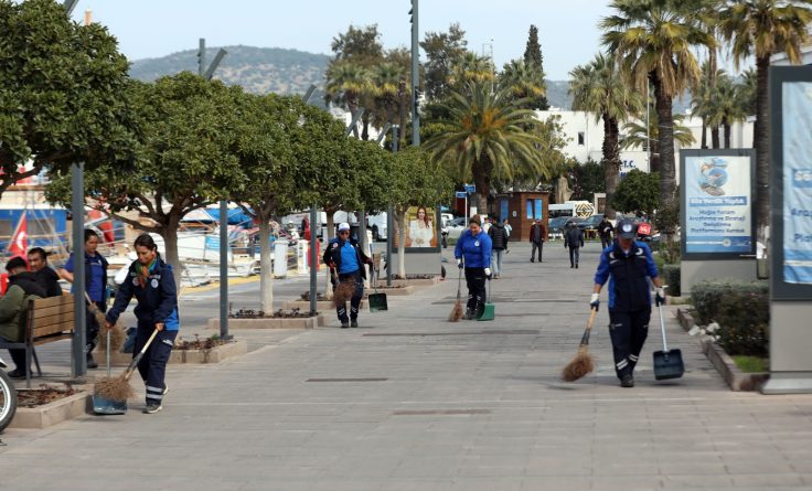 Muğla Sokakları temizlik meleklerine emanet